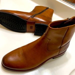 Frye brand leather mens chelsea boots I’m cognac size 12m
